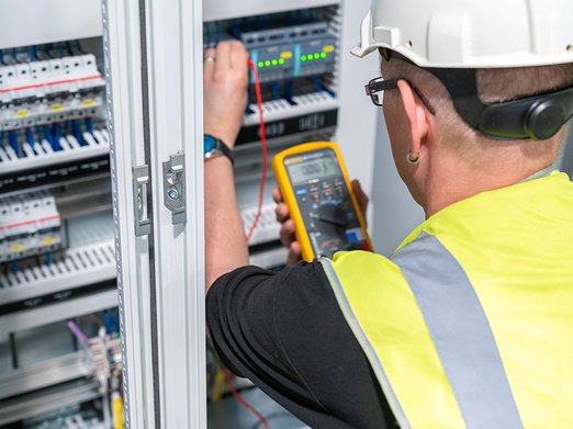 Elektroanlagen-Kontrolle bei Elektro Lang GmbH Stuttgart in Stuttgart