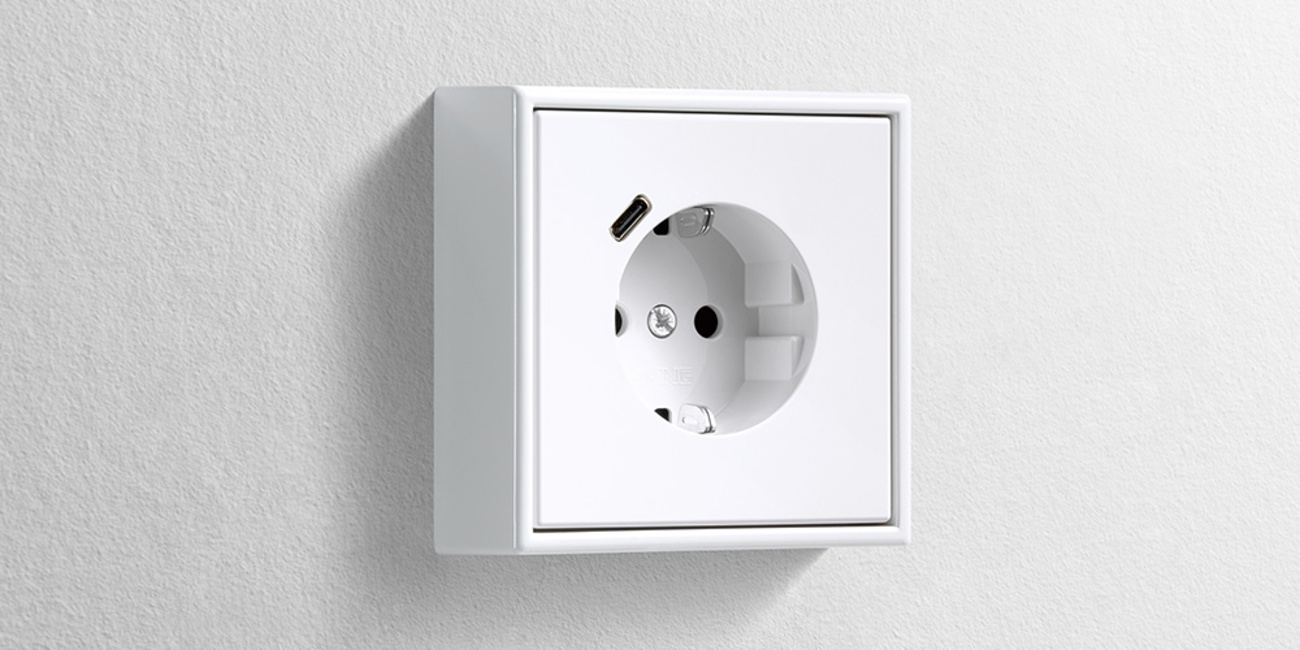 Erweiterter Anschlussraum für die Nachrüstung bei Elektro Lang GmbH Stuttgart in Stuttgart
