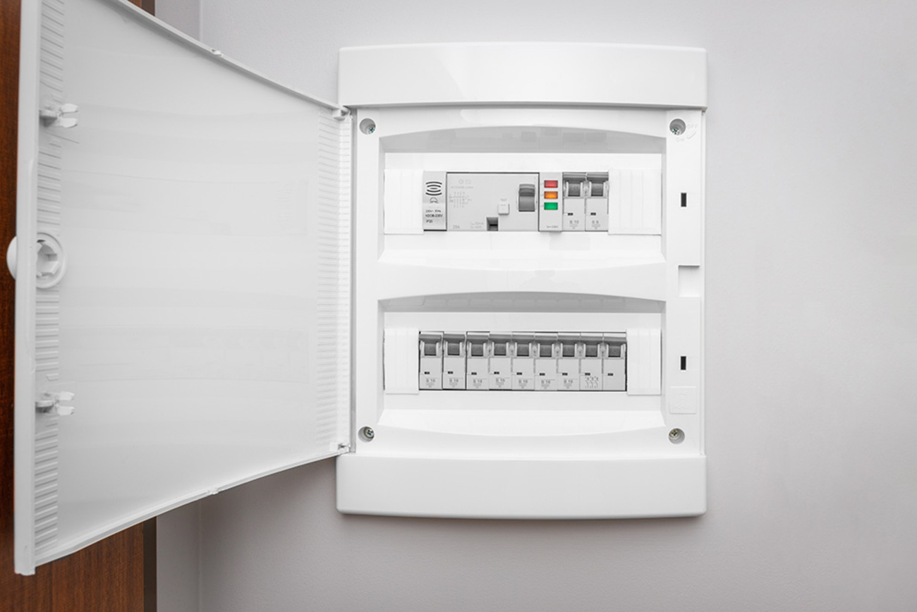 Über­spannungs­schutz bei Elektro Lang GmbH Stuttgart in Stuttgart