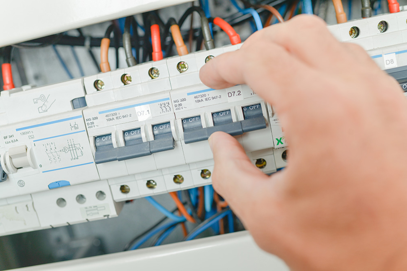 Elektro­installation bei Elektro Lang GmbH Stuttgart in Stuttgart